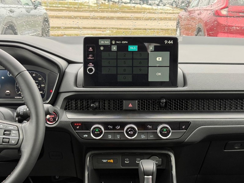 Honda CR-V Hybrid Vehicle Image 7