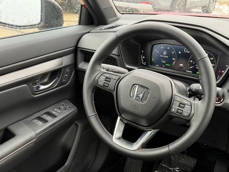 Honda CR-V Hybrid Vehicle Image 9