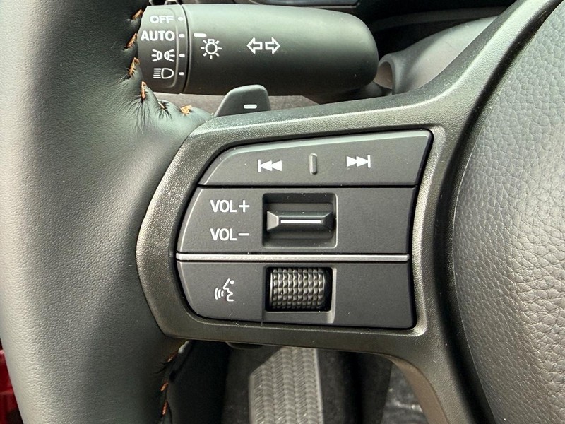 Honda CR-V Hybrid Vehicle Image 13