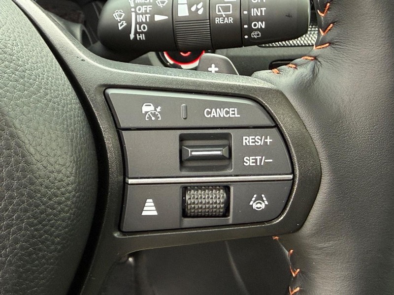 Honda CR-V Hybrid Vehicle Image 14