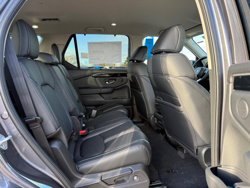 Honda Pilot Vehicle Image 6