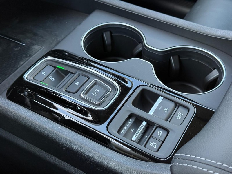 Honda Pilot Vehicle Image 17