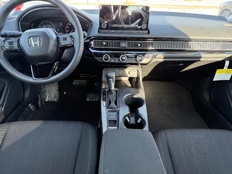 Honda Civic Sedan Vehicle Full-screen Gallery Image 10