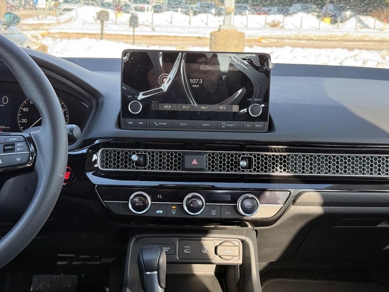 Honda Civic Sedan Vehicle Full-screen Gallery Image 11