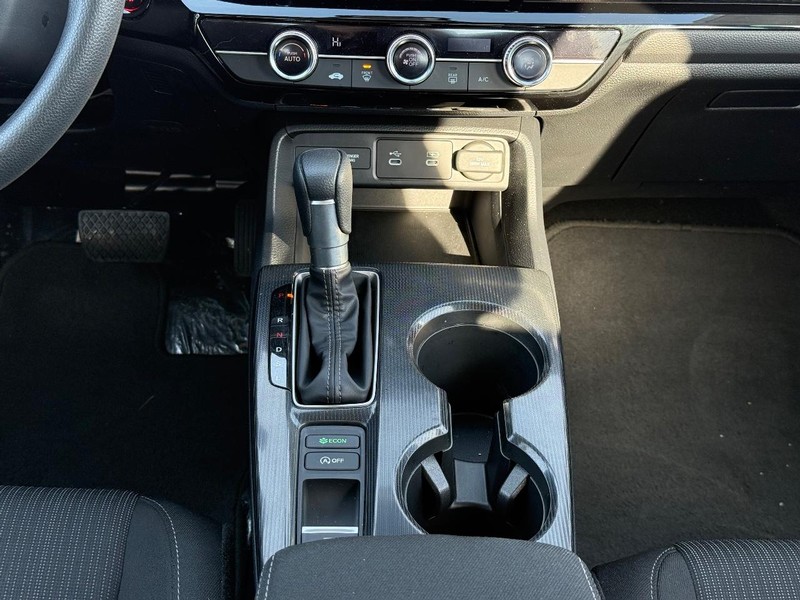 Honda Civic Sedan Vehicle Full-screen Gallery Image 12