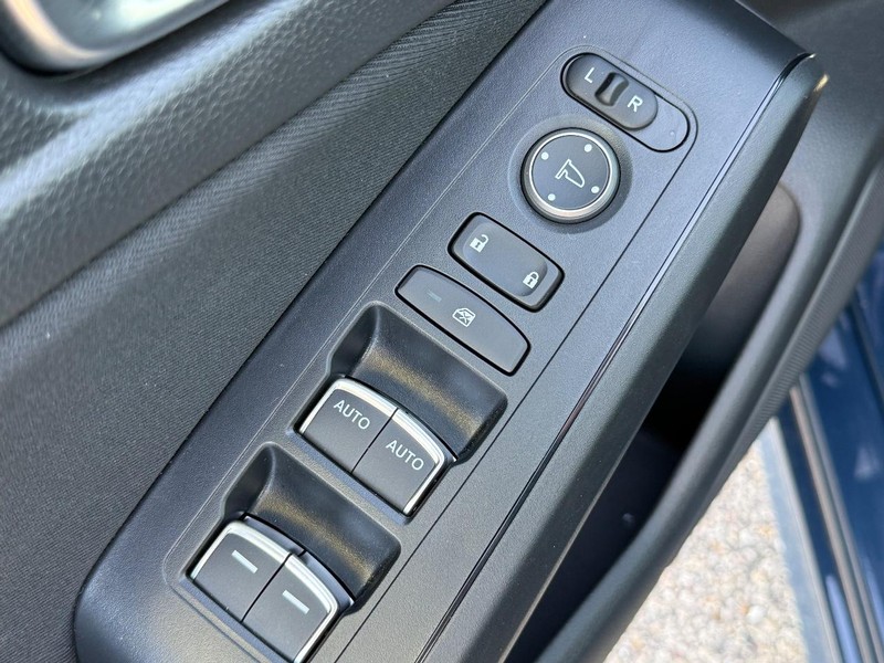 Honda Civic Sedan Vehicle Full-screen Gallery Image 19