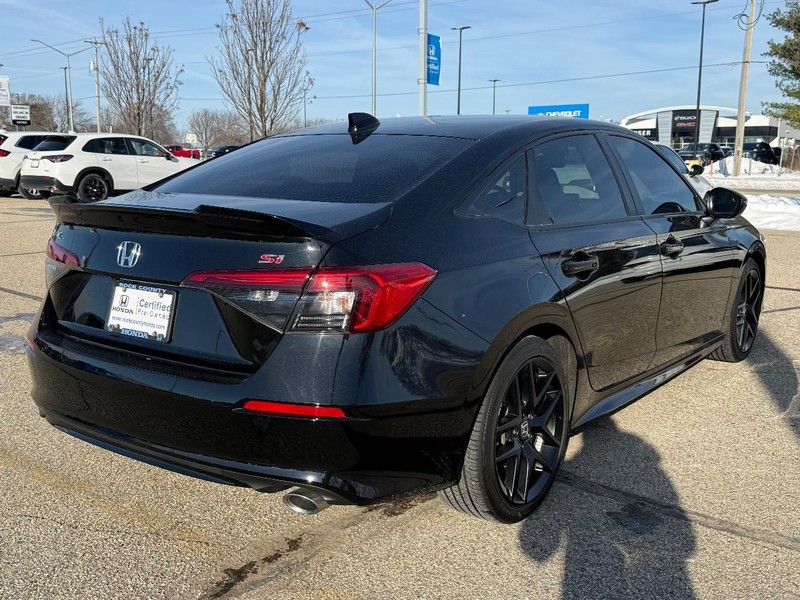 Honda Civic Si Vehicle Full-screen Gallery Image 03