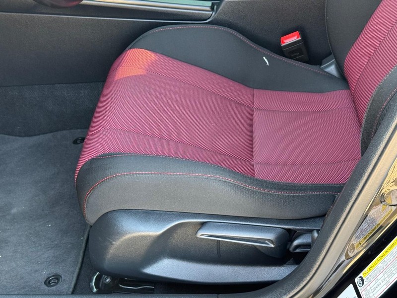 Honda Civic Si Vehicle Full-screen Gallery Image 20