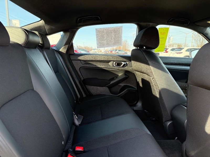 Honda Civic Sedan Vehicle Full-screen Gallery Image 09