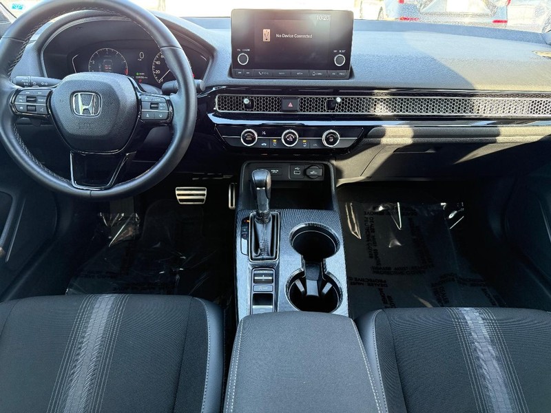 Honda Civic Sedan Vehicle Full-screen Gallery Image 10