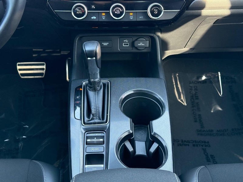 Honda Civic Sedan Vehicle Full-screen Gallery Image 12