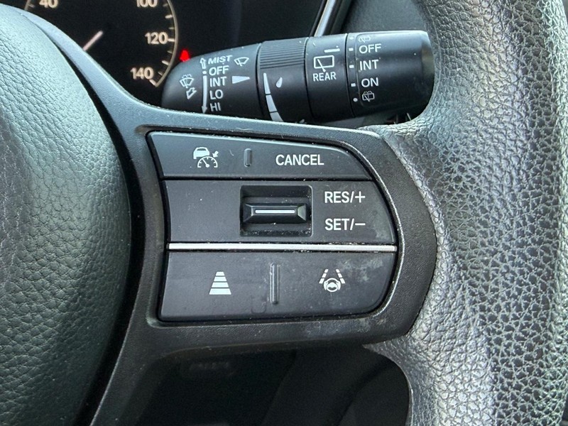 Honda CR-V Vehicle Full-screen Gallery Image 16