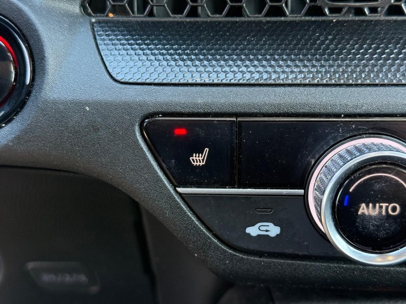 Honda CR-V Vehicle Full-screen Gallery Image 18