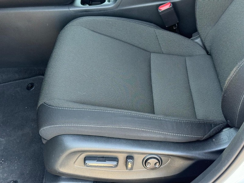 Honda CR-V Vehicle Full-screen Gallery Image 20