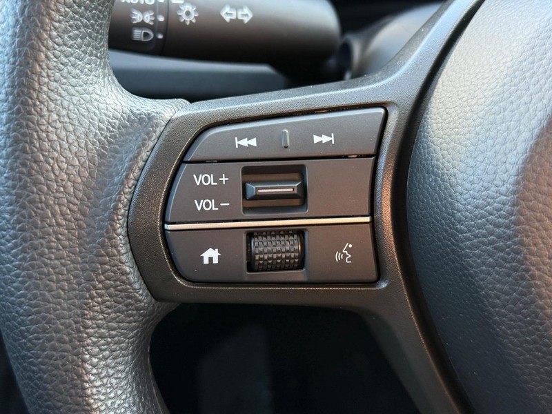 Honda CR-V Vehicle Image 15