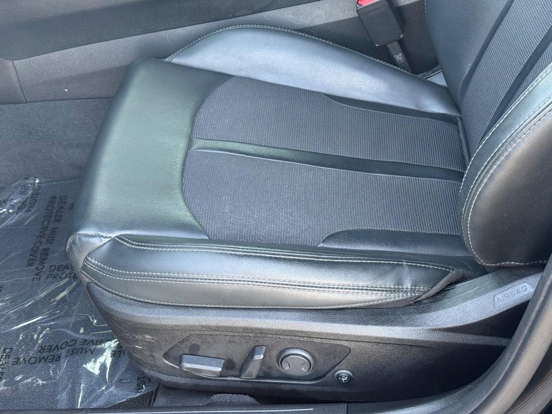 Kia K5 Vehicle Image 21