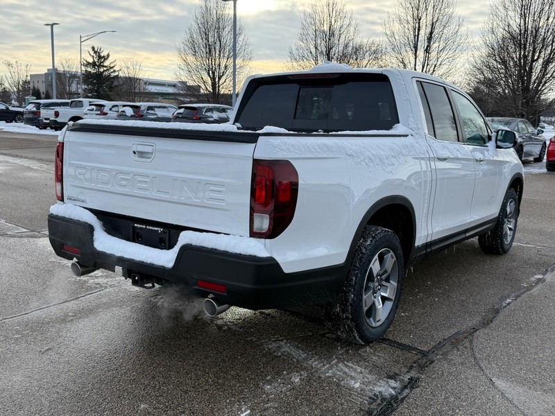 Honda Ridgeline Vehicle Image 3