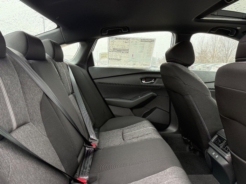 Honda Accord Hybrid Vehicle Image 4