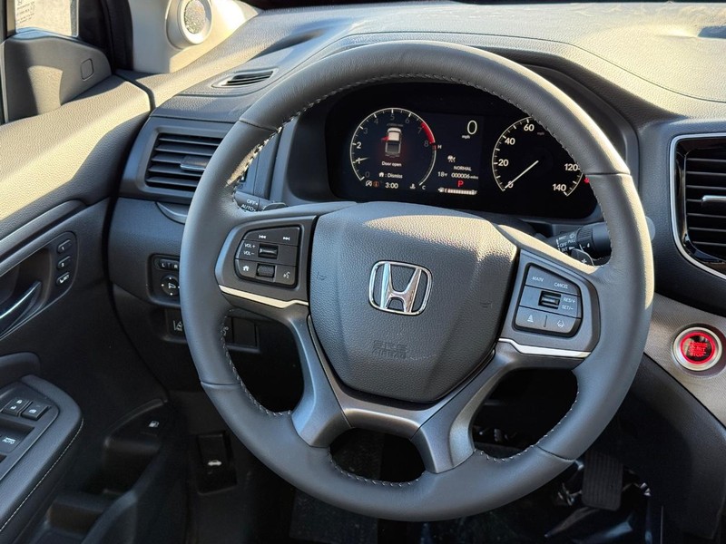 Honda Ridgeline Vehicle Image 13