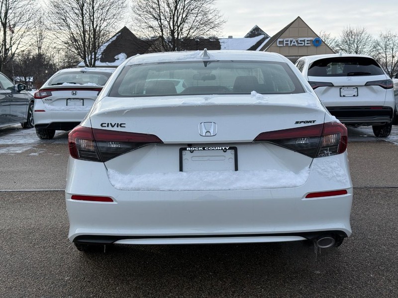 Honda Civic Sedan Vehicle Image 4