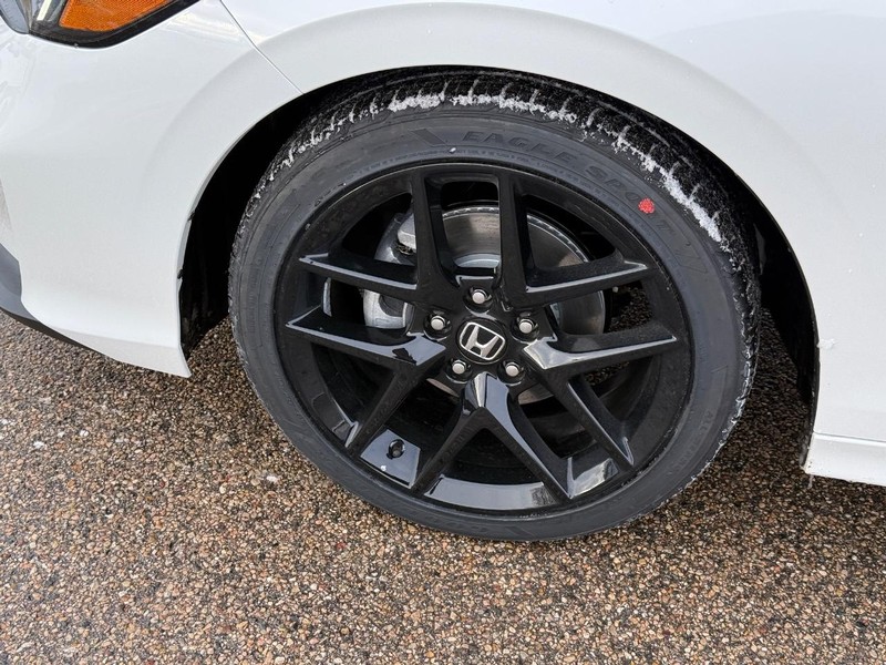 Honda Civic Sedan Vehicle Image 6