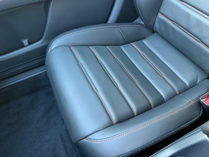 Honda CR-V Hybrid Vehicle Image 15