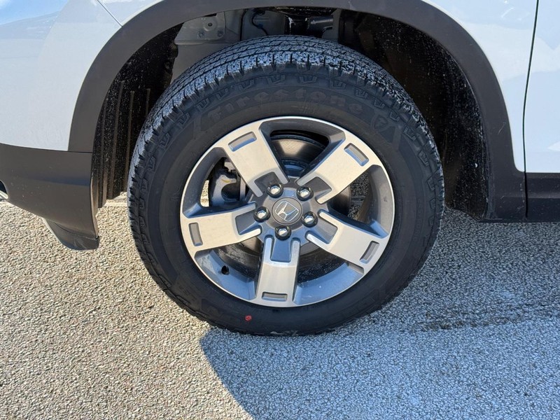 Honda Ridgeline Vehicle Image 6