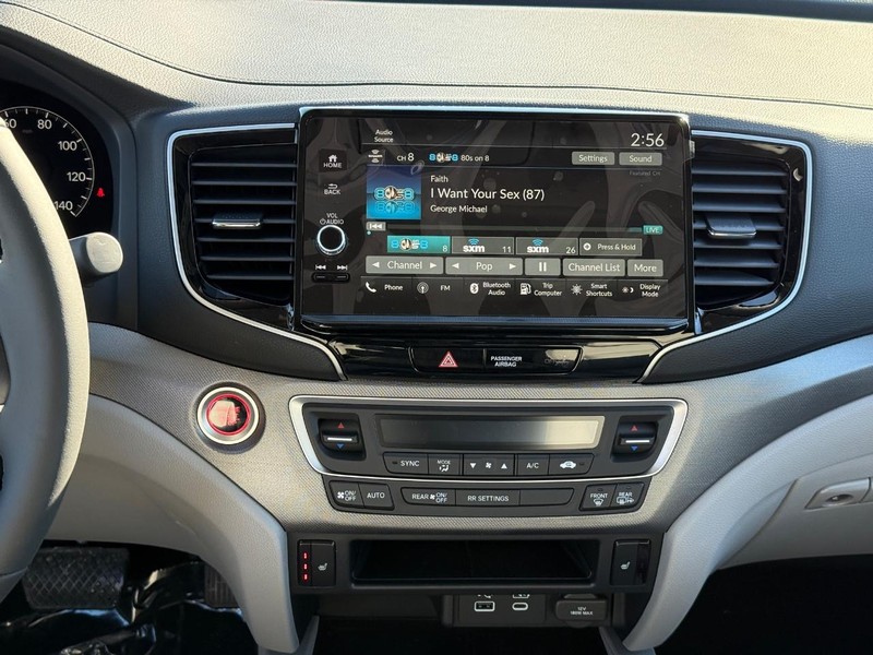 Honda Ridgeline Vehicle Image 11