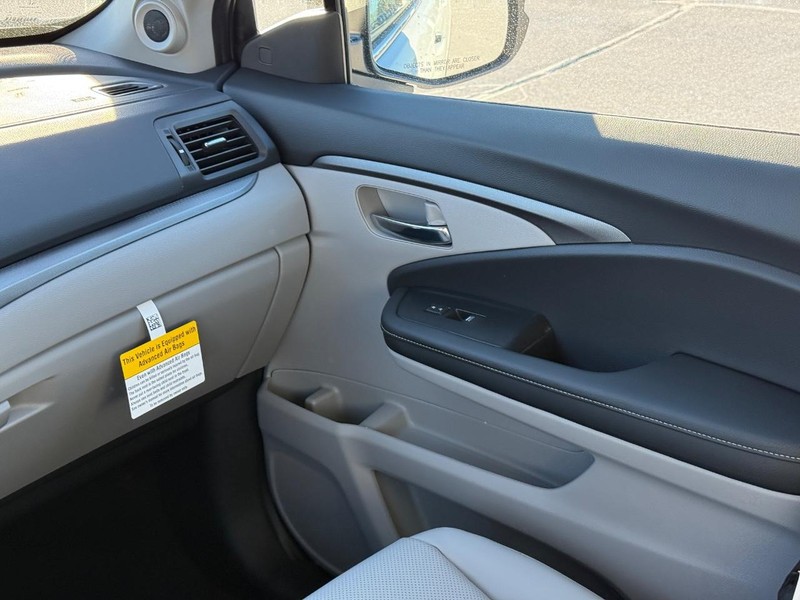 Honda Ridgeline Vehicle Image 14