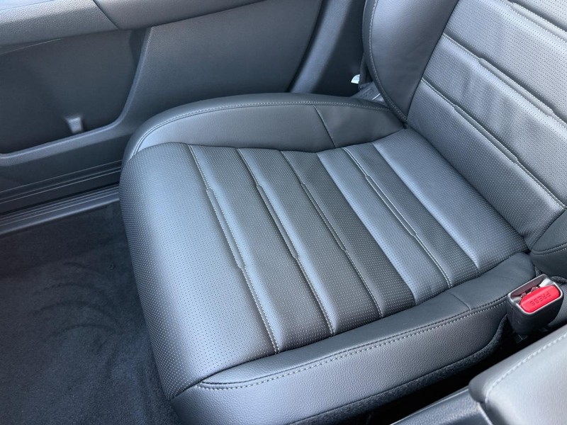 Honda CR-V Vehicle Image 20