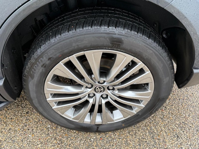 Toyota Venza Vehicle Image 7