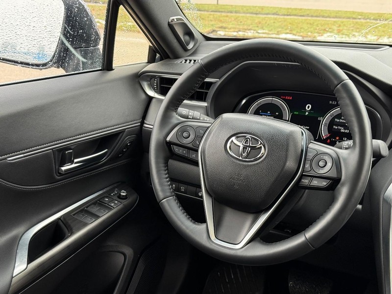 Toyota Venza Vehicle Image 14