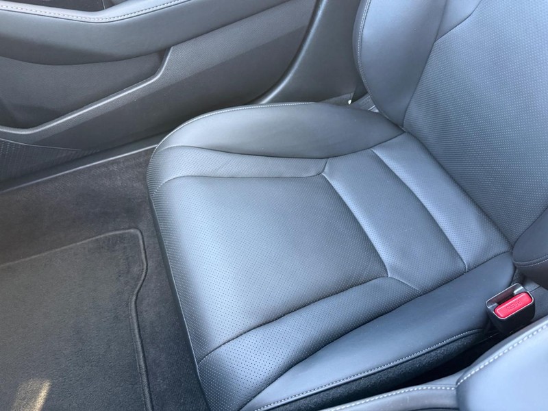 Honda Accord Hybrid Vehicle Full-screen Gallery Image 21