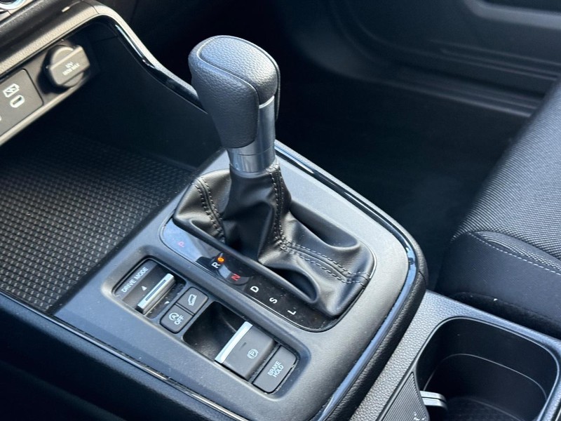 Honda CR-V Vehicle Full-screen Gallery Image 19