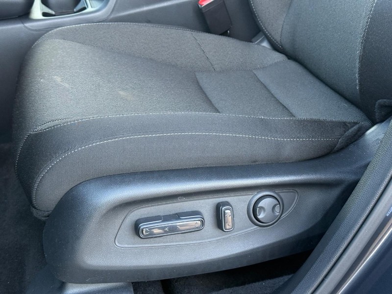 Honda CR-V Vehicle Full-screen Gallery Image 23