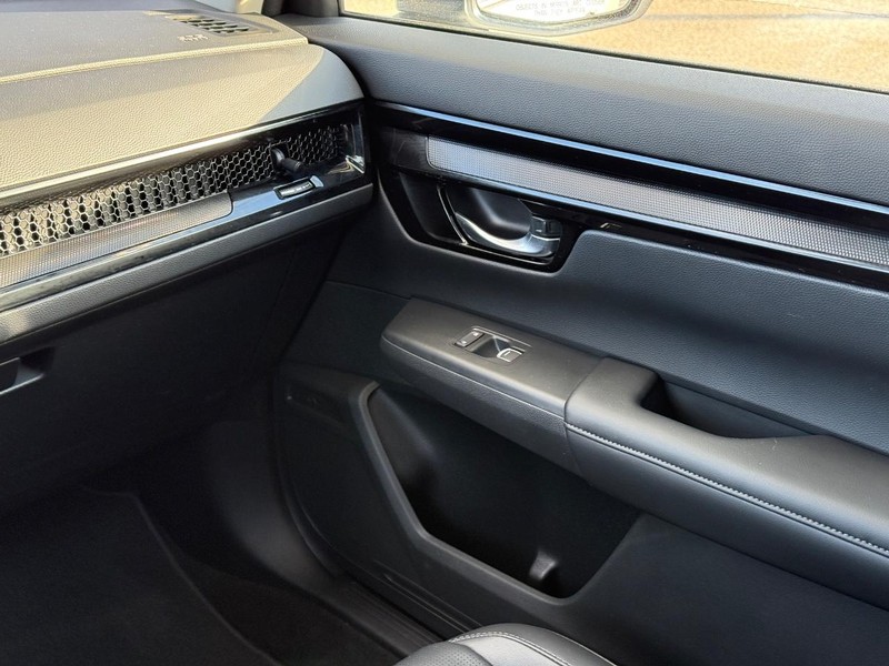 Honda CR-V Vehicle Full-screen Gallery Image 14