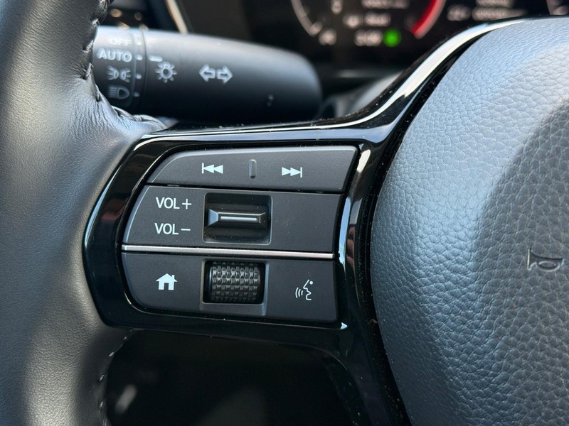 Honda CR-V Vehicle Full-screen Gallery Image 15