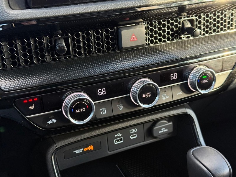 Honda CR-V Vehicle Full-screen Gallery Image 19