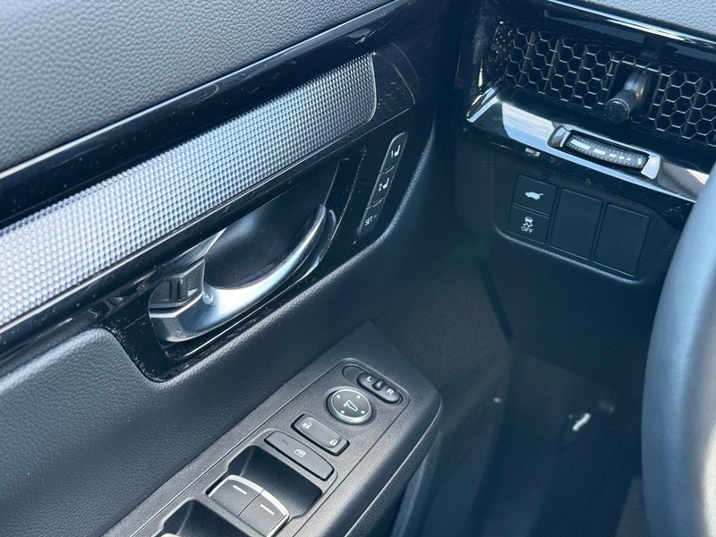 Honda CR-V Vehicle Full-screen Gallery Image 20