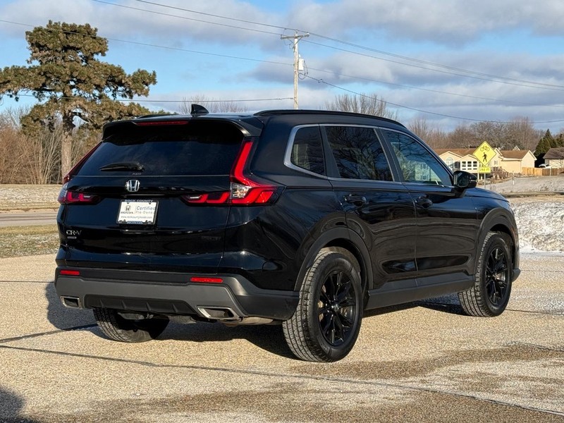 Honda CR-V Hybrid Vehicle Full-screen Gallery Image 03