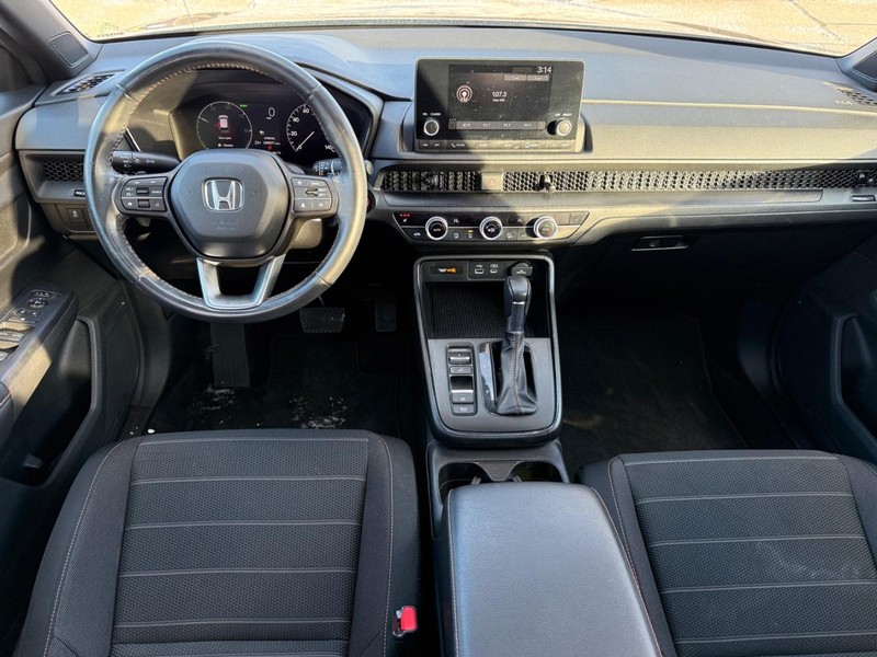 Honda CR-V Hybrid Vehicle Full-screen Gallery Image 10