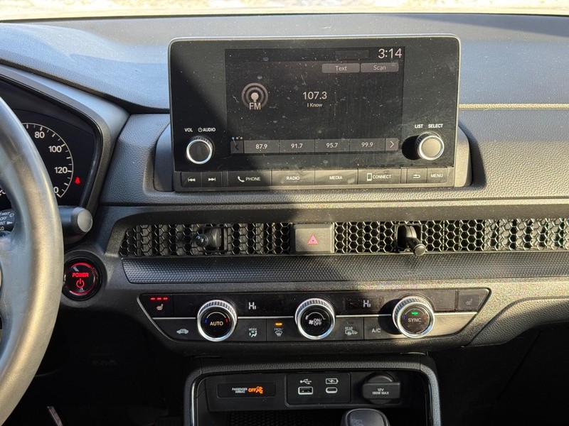 Honda CR-V Hybrid Vehicle Full-screen Gallery Image 11