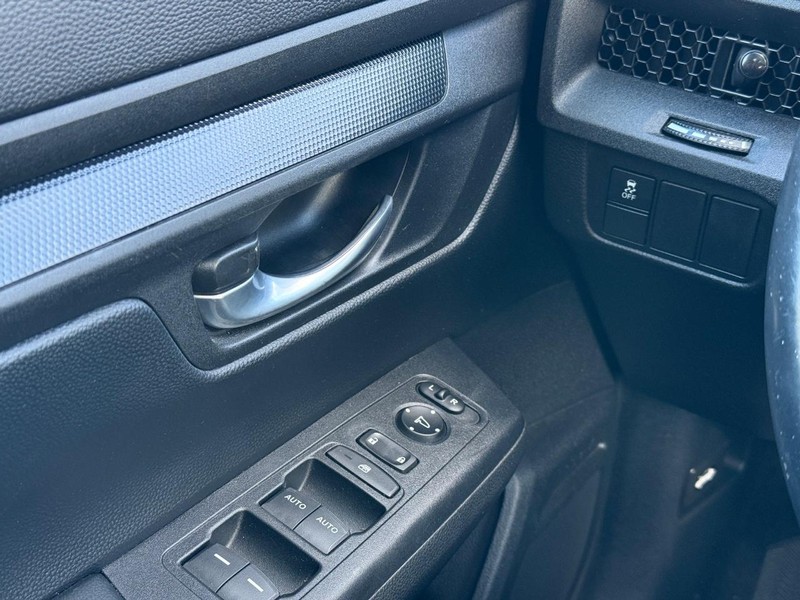 Honda CR-V Hybrid Vehicle Full-screen Gallery Image 20