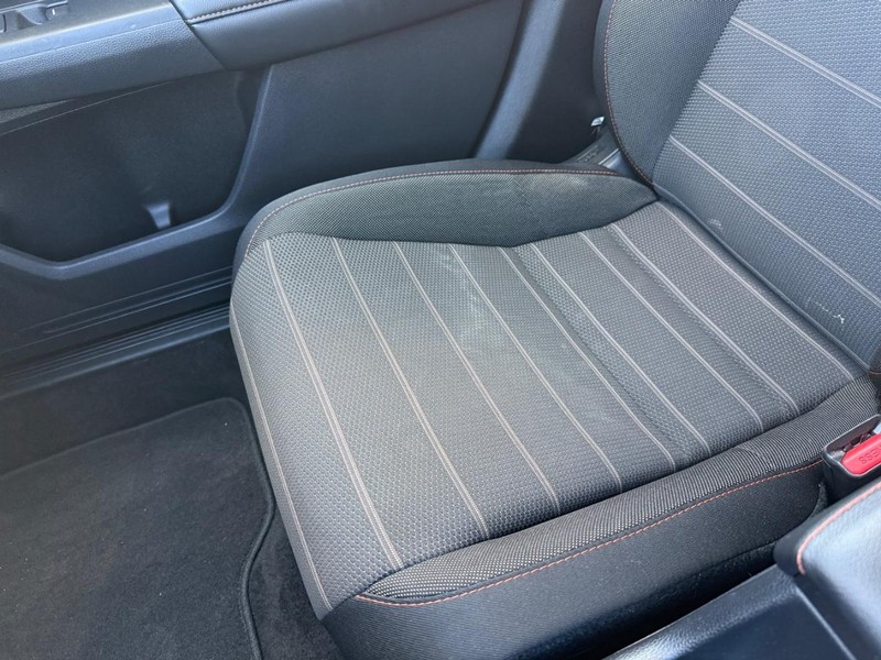 Honda CR-V Hybrid Vehicle Full-screen Gallery Image 21