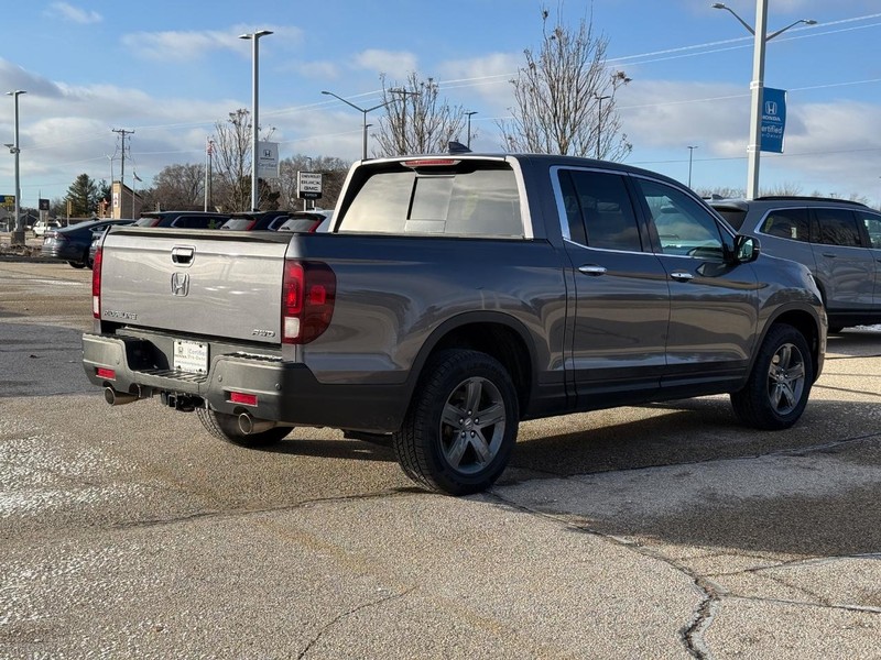 Honda Ridgeline Vehicle Full-screen Gallery Image 03