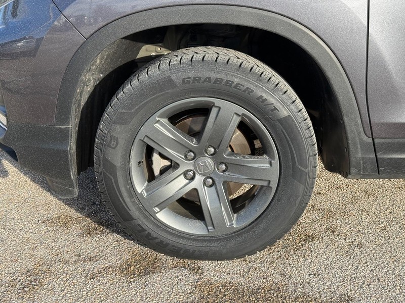 Honda Ridgeline Vehicle Full-screen Gallery Image 06