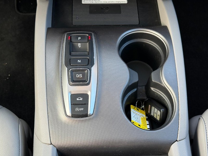 Honda Ridgeline Vehicle Full-screen Gallery Image 12