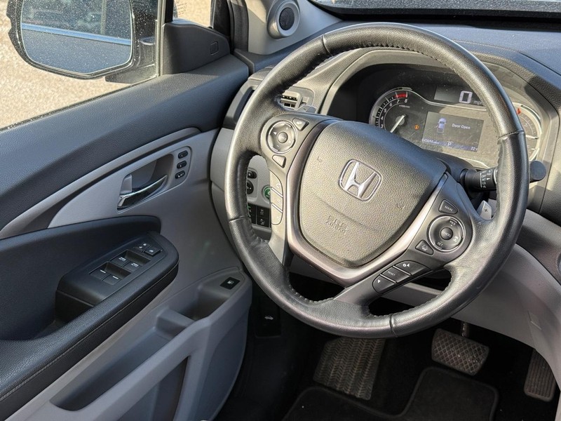 Honda Ridgeline Vehicle Full-screen Gallery Image 13