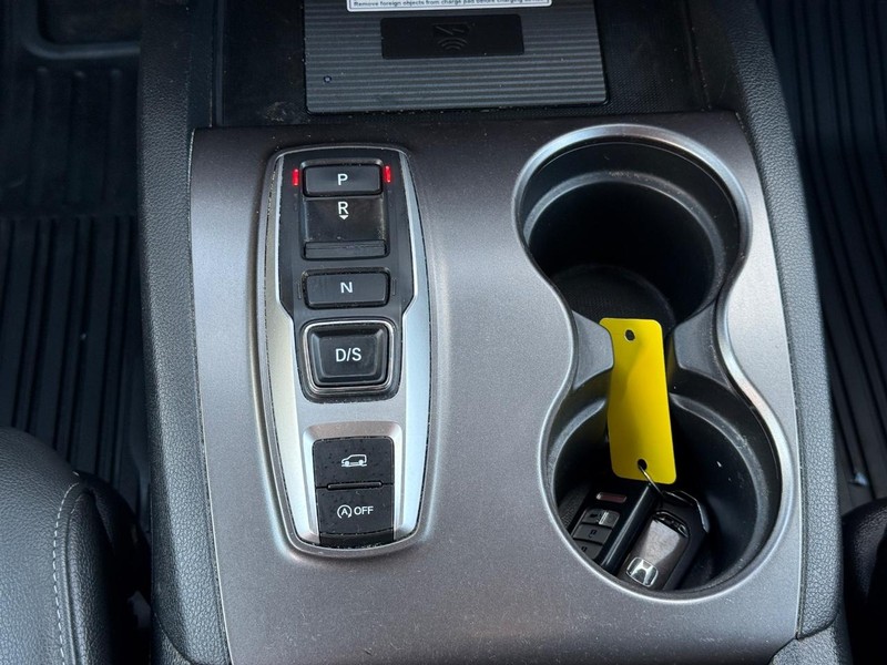 Honda Pilot Vehicle Full-screen Gallery Image 12