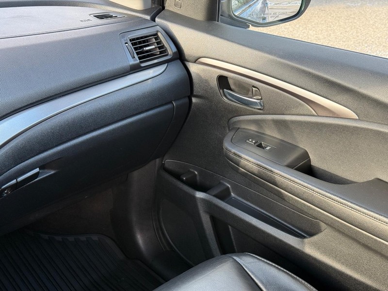 Honda Pilot Vehicle Full-screen Gallery Image 14